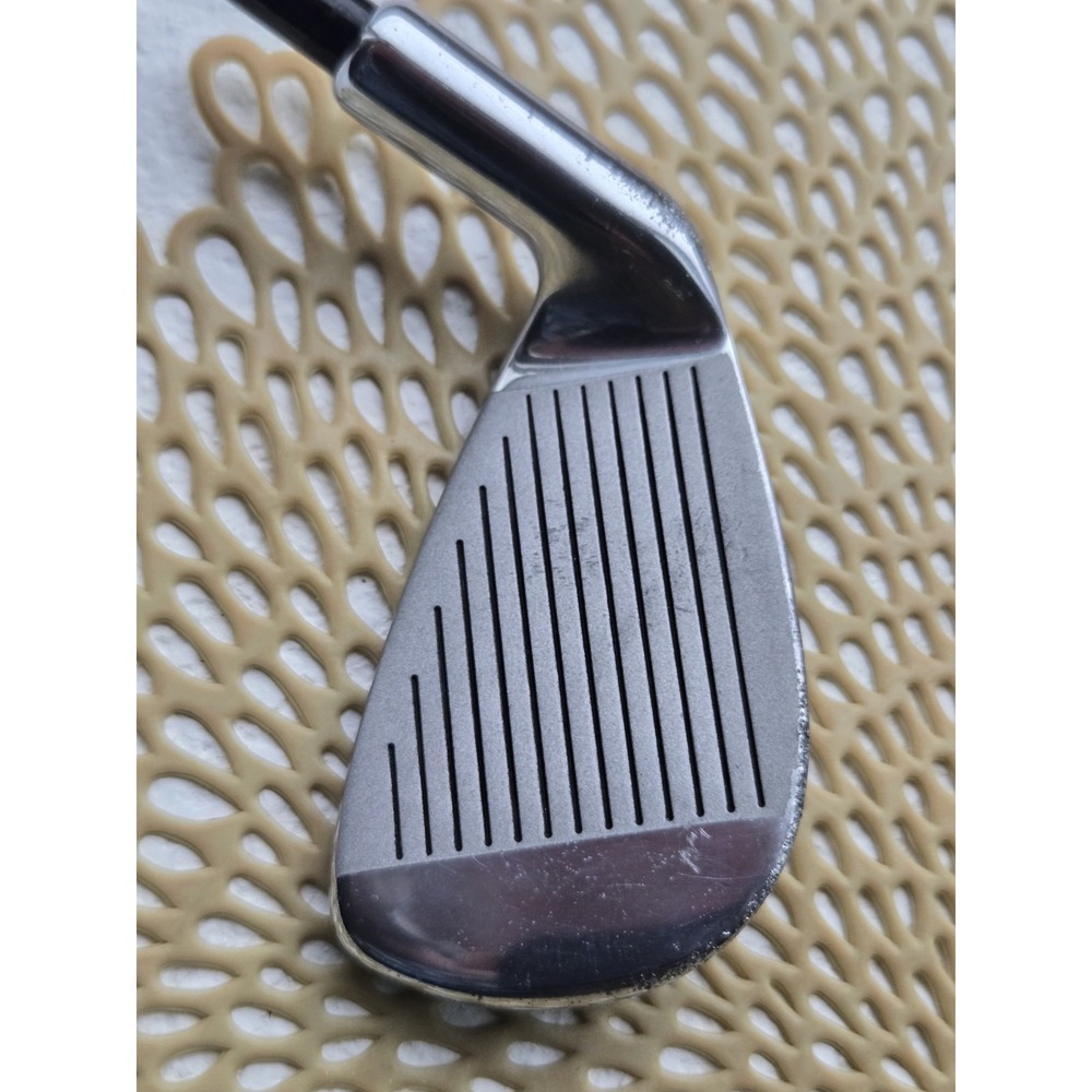 Wilson Ultra Jr Long Iron / Junior Flex Graphite Shaft / 32" / Right-Handed